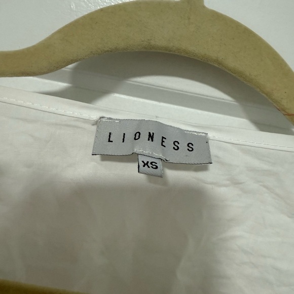 Lioness‎ White Ruffle Tie Front Blouse Top XS Cropped - Picture 2 of 2